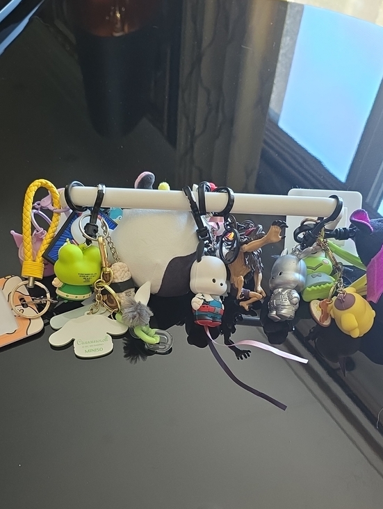 Claire's Accessories - Keychain Bundle
